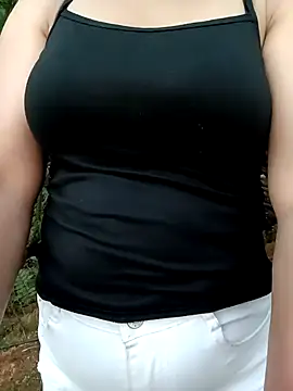 Snapshot of Ya-kun- chatting on April 2026 11:18:02 AM Ya-kun- online show from April 2026 11:18:02 AM