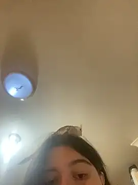 avery  1 online show from May 2026 07:34:02 PM