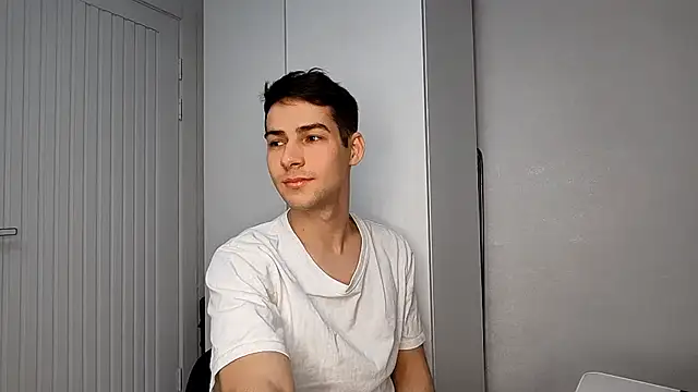 JhnNovaX online show from April 2026 11:24:01 PM