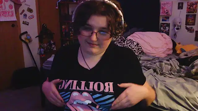 Snapshot of femcelsam chatting on April 2026 04:01:01 AM femcelsam online show from April 2026 04:01:01 AM