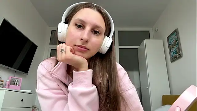 LynetteMerino online show from April 2026 11:32:01 AM