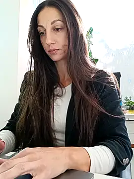 Snapshot of canduxgirl chatting on May 2026 01:29:02 PM canduxgirl online show from May 2026 01:29:02 PM