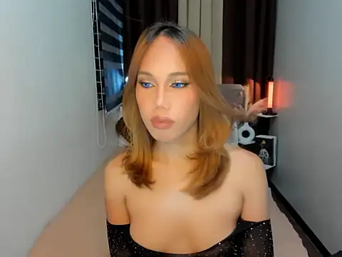 Snapshot of monita_pecunia chatting on April 2026 08:37:01 AM monita pecunia online show from April 2026 08:37:01 AM