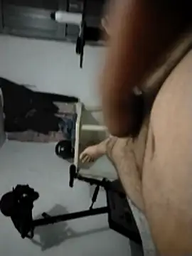 Snapshot of Yovanymartinez chatting on April 2026 04:35:01 AM Yovanymartinez online show from April 2026 04:35:01 AM