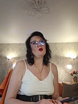 LaliaMia online show from March 2026 02:12:02 PM