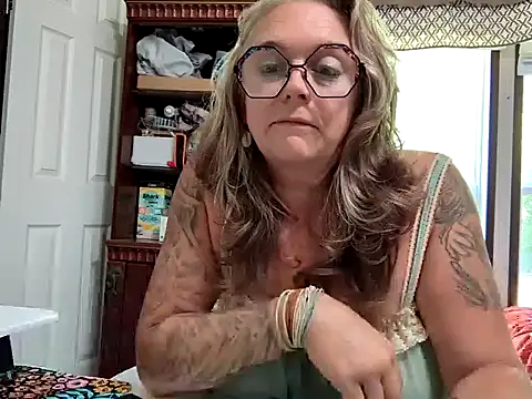 Blondejenn online show from April 2026 05:35:01 PM