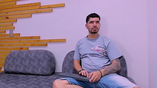 Mateew   online show from April 2026 02:07:01 PM