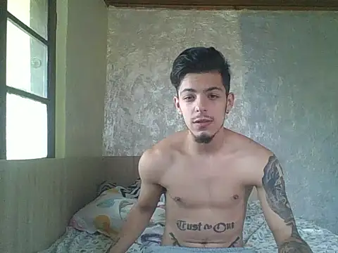 robertmrn112 online show from May 2026 10:54:01 AM