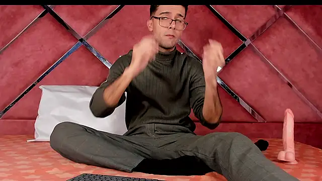 RodrigoColby2 online show from June 2026 05:10:01 AM