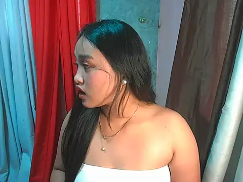 Snapshot of ur_truelyhot_dre chatting on April 2026 05:36:02 AM ur truelyhot dre online show from April 2026 05:36:02 AM