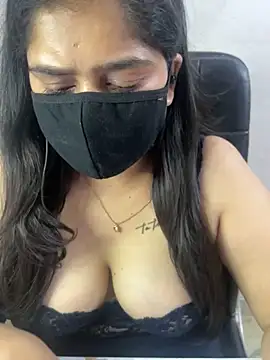 sarasofiaa  online show from May 2026 03:51:01 PM