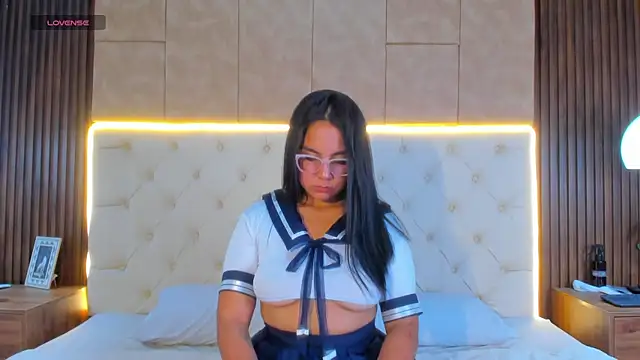 Amelia Rossetti online show from April 2026 11:58:01 AM