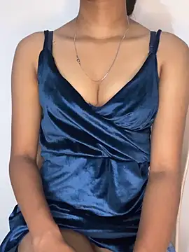 simran-cam online show from April 2026 07:36:01 PM