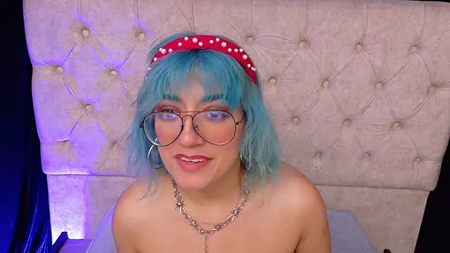 Snapshot of Zafiro_Kitsune chatting on July 2026 10:39:01 AM Zafiro Kitsune online show from July 2026 10:39:01 AM