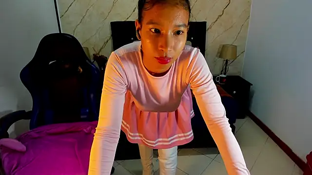 hasley cute online show from June 2026 07:49:02 PM
