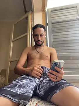Snapshot of legende59 chatting on June 2026 12:44:01 PM legende59 online show from June 2026 12:44:01 PM