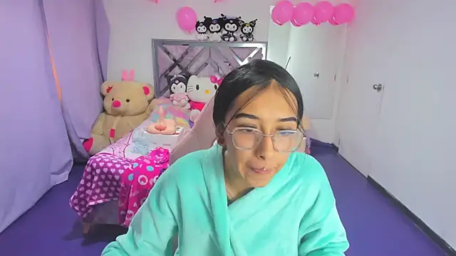 Snapshot of valery_taylor_1 chatting on June 2026 12:22:01 PM valery taylor 1 online show from June 2026 12:22:01 PM