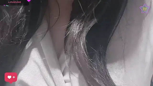 Snapshot of EX-886 chatting on April 2026 10:25:02 PM EX-886 online show from April 2026 10:25:02 PM