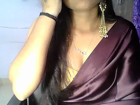 Saxy Mony002 online show from May 2026 02:01:02 PM