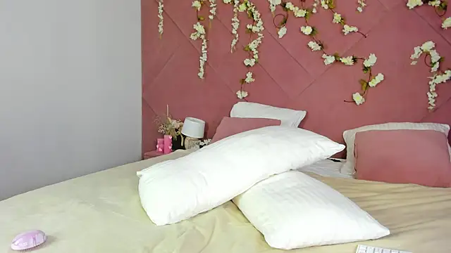 iris barnes online show from July 2026 01:08:01 AM