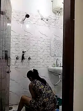 Snapshot of Love-Birdss chatting on April 2026 09:27:01 AM Love-Birdss online show from April 2026 09:27:01 AM