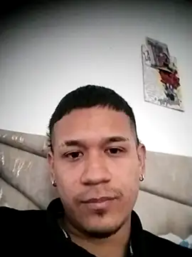 Snapshot of _Morenoo_Col_17cm chatting on April 2026 06:48:02 PM Morenoo Col 17cm online show from April 2026 06:48:02 PM