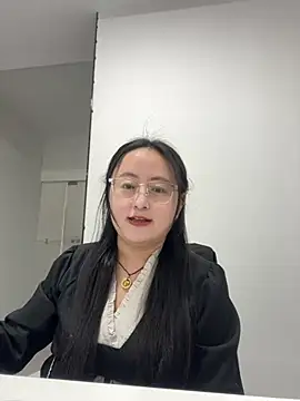 Snapshot of Moon_999 chatting on April 2026 07:02:01 AM Moon 999 online show from April 2026 07:02:01 AM