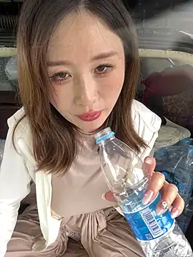 Snapshot of qin205205 chatting on July 2026 02:48:02 AM qin205205 online show from July 2026 02:48:02 AM