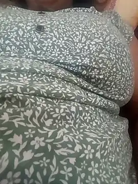 Snapshot of honey-SL chatting on April 2026 04:52:01 AM honey-SL online show from April 2026 04:52:01 AM