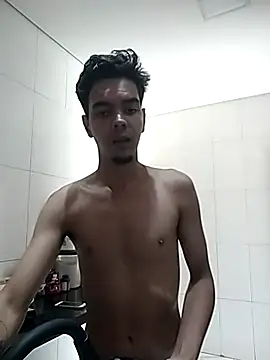 Heitorlira online show from April 2026 04:28:02 PM