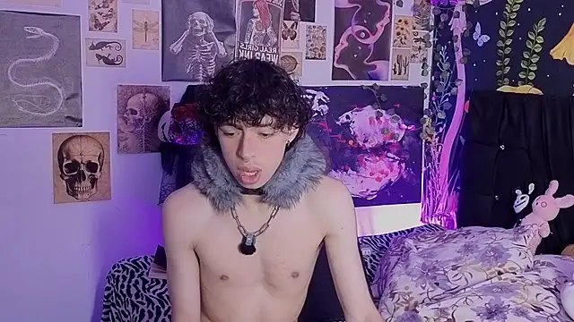 Otter Moon online show from May 2026 03:13:02 AM
