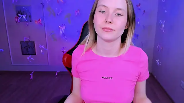 yourella online show from April 2026 11:15:02 PM