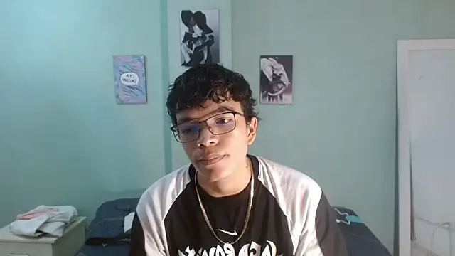 white boy78 online show from April 2026 07:25:01 PM