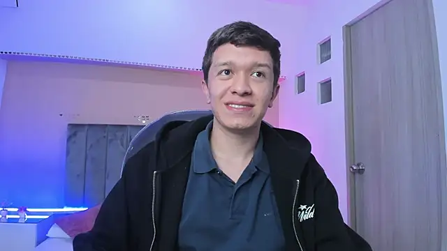 Snapshot of ken_col chatting on April 2026 04:30:02 AM ken col online show from April 2026 04:30:02 AM