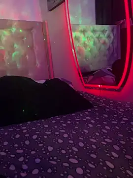 pauline and bruno online show from April 2026 05:02:02 AM