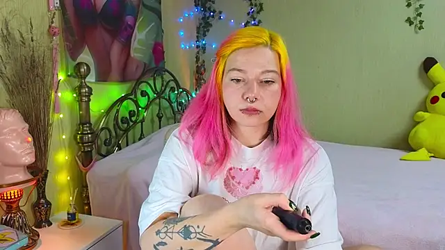 Snapshot of Sansarella chatting on December 2025 01:04:02 PM Sansarella online show from December 2025 01:04:02 PM