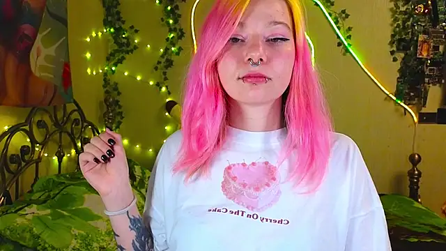 Snapshot of Sansarella chatting on January 2026 03:47:01 PM Sansarella online show from January 2026 03:47:01 PM