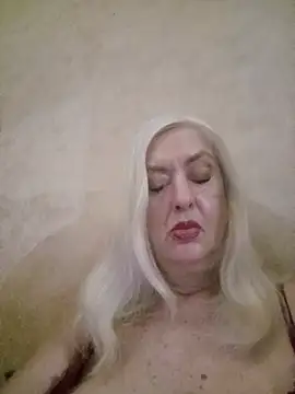 Snapshot of Julia20X chatting on July 2026 09:15:01 AM Julia20X online show from July 2026 09:15:01 AM