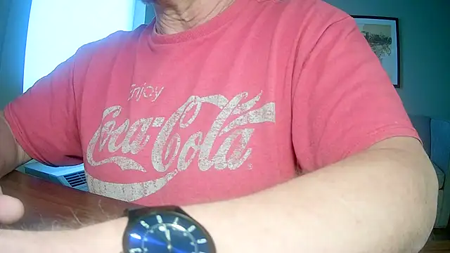 Snapshot of ilundercover chatting on April 2026 11:32:01 AM ilundercover online show from April 2026 11:32:01 AM