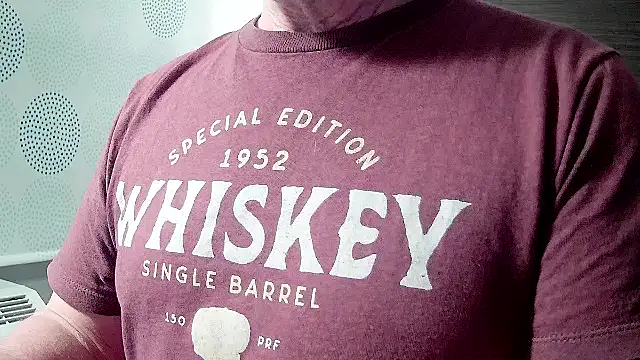 Snapshot of ilundercover chatting on April 2026 08:37:02 AM ilundercover online show from April 2026 08:37:02 AM