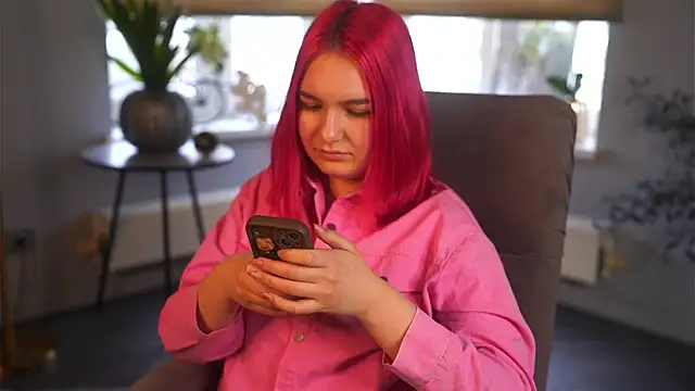 LindyMekee online show from April 2026 04:12:01 AM