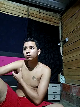 Emyli Liamx online show from April 2026 10:04:01 PM