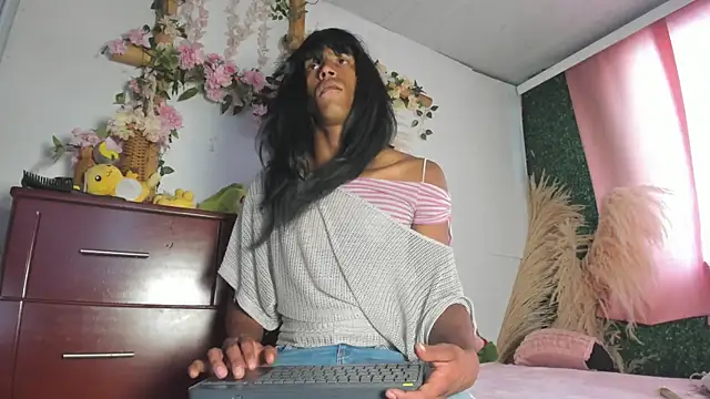 Snapshot of Lexyy_lux chatting on April 2026 01:29:02 PM Lexyy lux online show from April 2026 01:29:02 PM