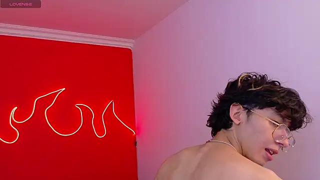 Snapshot of Twink_Sebas7 chatting on July 2026 03:35:02 AM Twink Sebas7 online show from July 2026 03:35:02 AM