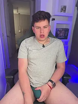 Thiago    online show from April 2026 05:06:02 PM