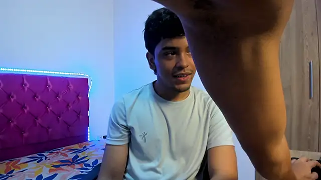 Snapshot of rynar_23 chatting on April 2026 12:43:02 PM rynar 23 online show from April 2026 12:43:02 PM