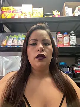 MIA ROSSEEE online show from June 2026 08:00:02 PM
