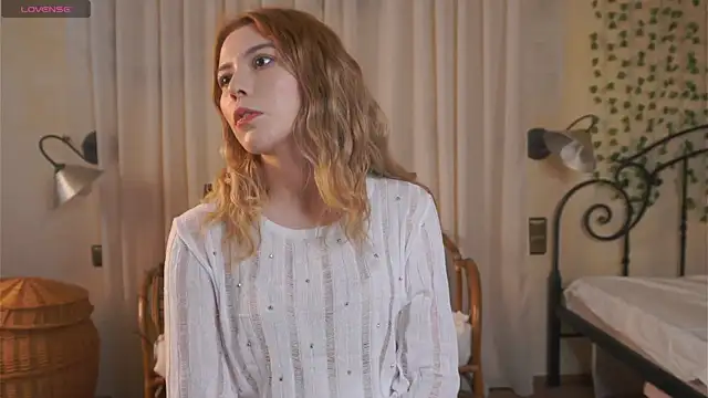 Snapshot of SonyaCubine chatting on April 2026 11:50:02 AM SonyaCubine online show from April 2026 11:50:02 AM