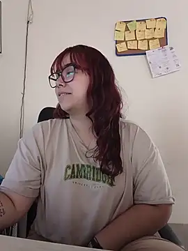 Snapshot of AliceScoot_ chatting on June 2026 06:05:02 PM AliceScoot online show from June 2026 06:05:02 PM