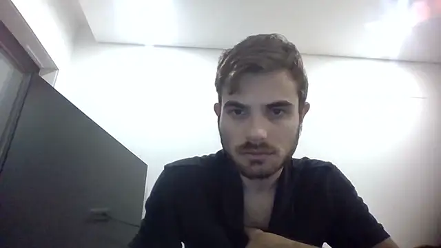 danievio21 online show from May 2026 02:11:01 PM
